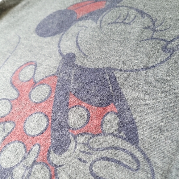 2/$15 ๐ผ Minnie Mouse Tee - Picture 3 of 6